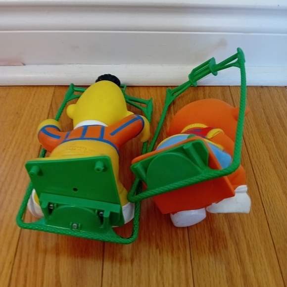 Vintage VTG Sesame Street Babies‎ Kids Bert & Ernie On Swing Plastic Squish Toys - Picture 11 of 11